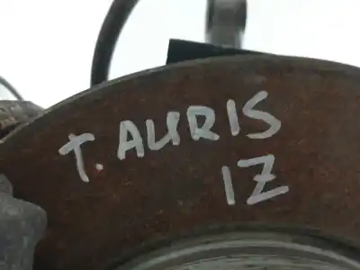 Second-hand car spare part front left knuckle for toyota auris (e18) 1.8 hybrid active oem iam references   