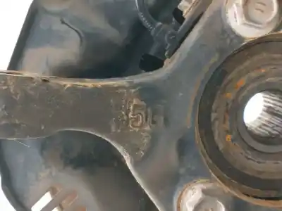 Second-hand car spare part front left knuckle for toyota auris (e18) 1.8 hybrid active oem iam references   