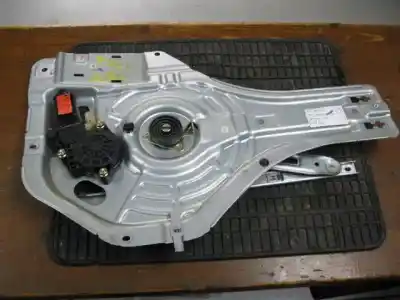 Peça sobressalente para automóvel em segunda mão ELEVADOR DE VIDROS TRASEIRO DIREITO por HYUNDAI TUCSON  Referências OEM IAM 834502E000  