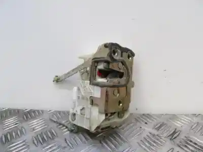 Second-hand car spare part rear right door lock for toyota avensis 2.0 d oem iam references 6905005021
