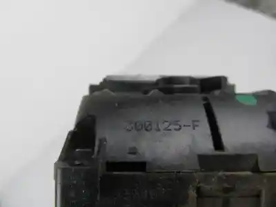 Автозапчастина б/у замок передній праві двері для renault clio iii (br0/1, cr0/1) 1.2 16v (br02, br0j, br11, cr02, cr0j, cr11) посилання на oem iam 8200300125   Автозапчастина б/у замок передній праві двері для renault clio iii (br0/1, cr0/1) 1.2 16v (br02, br0j, br11, cr02, cr0j, cr11) посилання на oem iam 8200300125