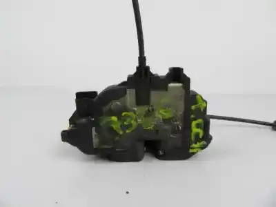 Second-hand car spare part rear right door lock for renault clio iii (br0/1, cr0/1) 1.2 16v (br02, br0j, br11, cr02, cr0j, cr11) oem iam references 8200300129  300129f