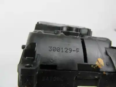 Second-hand car spare part rear right door lock for renault clio iii (br0/1, cr0/1) 1.2 16v (br02, br0j, br11, cr02, cr0j, cr11) oem iam references 8200300129  300129f