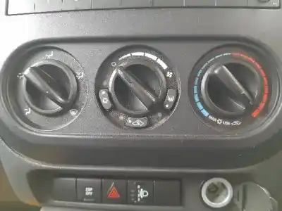Peça sobressalente para automóvel em segunda mão comando de sofagem (chauffage / ar condicionado)  por jeep patriot 2.0 crd cat referências oem iam 