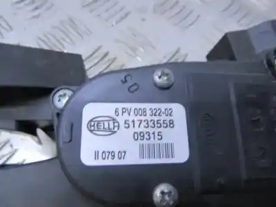 Second-hand car spare part accelerator pedal for fiat croma (194_) 1.9 d multijet (194axb1b) oem iam references 51733558  