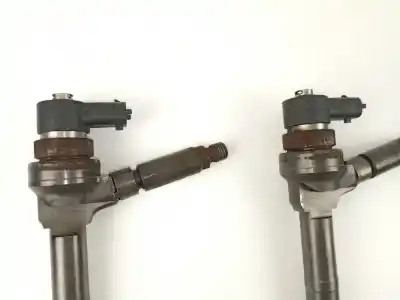 Peça sobressalente para automóvel em segunda mão injetor por opel astra h (a04) 1.7 cdti (l48) referências oem iam 95521535 5821095 0445110175