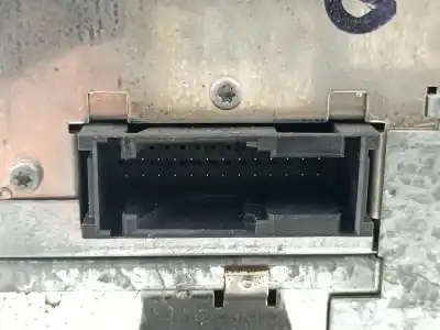 Second-hand car spare part audio system / radio cd for volkswagen passat variant (3b6) 2.3 vr5 4motion oem iam references 3b0035192e  8618842087