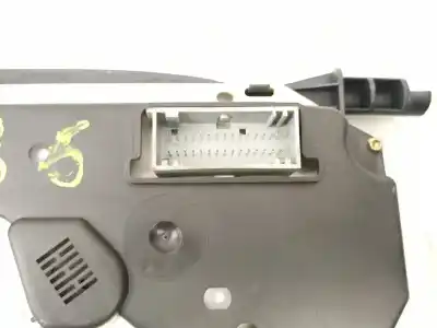 Peça sobressalente para automóvel em segunda mão quadrante por renault clio 1.1 g referências oem iam 8200261102  