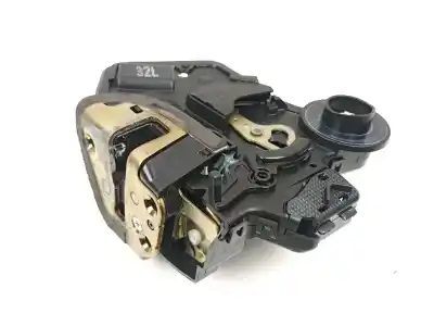 Peça sobressalente para automóvel em segunda mão fechadura da porta traseira esquerda por toyota corolla (_e12_) 2.0 d-4d (cde120r_, cde120l_) referências oem iam 6906002102