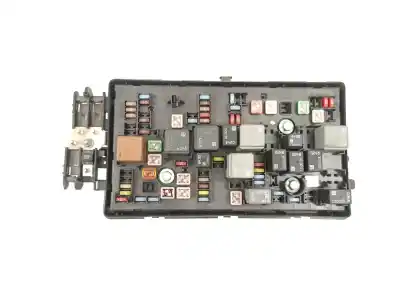 Second-hand car spare part fuse box unit for opel insignia a (g09) 2.0 cdti (68) oem iam references 13275881 13255300 
