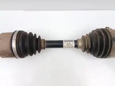 Автозапчастина б/у передня права трансмісія для nissan np300 navara pick-up (d23, d23t) 2.3 dci 4x4 (d231) посилання на oem iam 391005ju0a  