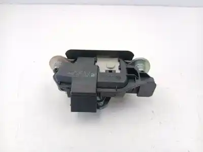 Second-hand car spare part trunk lock for skoda fabia ii (542) 1.6 tdi oem iam references 5j0827501b   Second-hand car spare part trunk lock for skoda fabia ii (542) 1.6 tdi oem iam references 5j0827501b