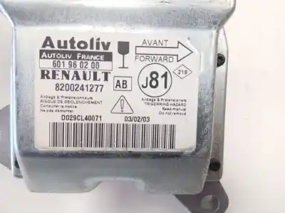 Автозапчастина б/у блок управління подушками безпеки для renault espace iv (jk0/1_) 1.9 dci (jk0u) посилання на oem iam 8200241277  601960200