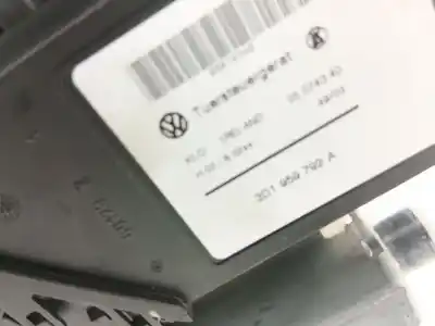 Second-hand car spare part passenger side right window regulator for volkswagen touareg (7la, 7l6, 7l7) 2.5 r5 tdi oem iam references 3d1959792a  