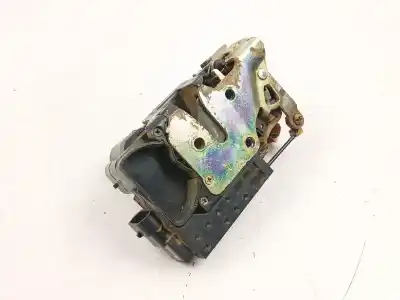 Second-hand car spare part LEFT FRONT DOOR LOCK for SSANGYONG REXTON / REXTON II (GAB_)  OEM IAM references 7121008031  