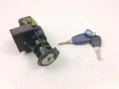 Peça sobressalente para automóvel em segunda mão COMUTADOR DE IGNIÇÃO por FIAT PUNTO (188_) 1.2 60 (188.030, .050, .130, .150, .230, .250) Referências OEM IAM 46753084  