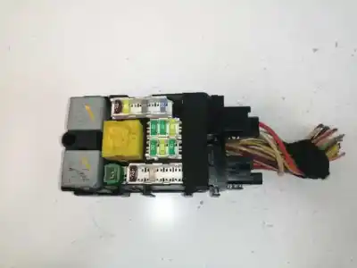 Peça sobressalente para automóvel em segunda mão caixa de fusíveis e relés por citroen c4 picasso ii 1.6 bluehdi 120 referências oem iam 9665492680