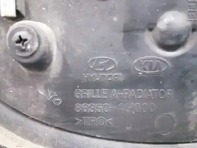 Peça sobressalente para automóvel em segunda mão grelha frontal por kia cee´d 1.6 crdi cat referências oem iam 863501h000  
