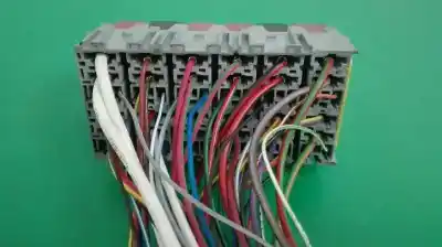 Автозапчасти б/у блок реле/предохранителей за jeep renegade suv (bu, b1, bv) 1.6 crd ссылки oem iam 51882145  