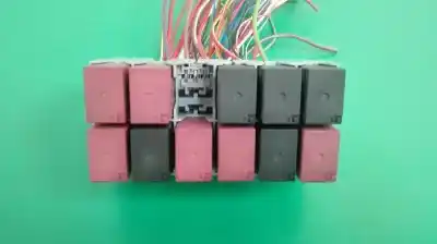 Peça sobressalente para automóvel em segunda mão caixa de fusíveis e relés por jeep renegade suv (bu, b1, bv) 1.6 crd referências oem iam 51882145