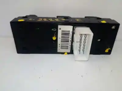 Second-hand car spare part left front power window switch for kia cee'd fastback (ed) 1.6 crdi 115 oem iam references 935701h120  3694901000