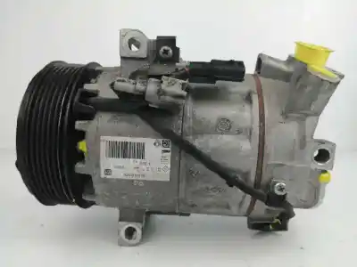 Peça sobressalente para automóvel em segunda mão COMPRESSOR DE AR CONDICIONADO A/A A/C por RENAULT CLIO IV  Referências OEM IAM 926007741R  T60718C