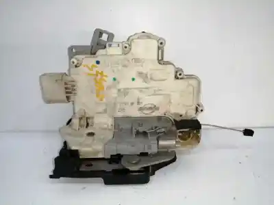 Second-hand car spare part LEFT FRONT DOOR LOCK for SEAT LEON (1P1)  OEM IAM references 1P1837015  