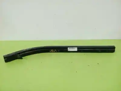 Pièce détachée automobile d'occasion support / guide porte coulissante pour peugeot partner tepee active 1.2 pure tech 110 références oem iam 9680485880