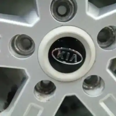 Pièce détachée automobile d'occasion jante pour kia sorento 2.5 crdi ex références oem iam 529103e580  16x7jj et45