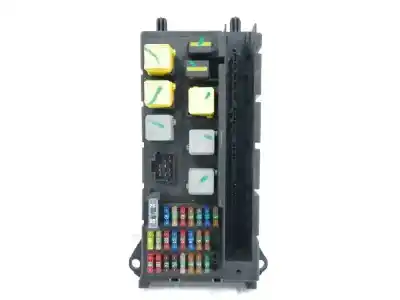 Pièce détachée automobile d'occasion BOÎTES À FUSIBLES pour VOLKSWAGEN CRAFTER CAJA CERRADA  Références OEM IAM HVW9065450201  