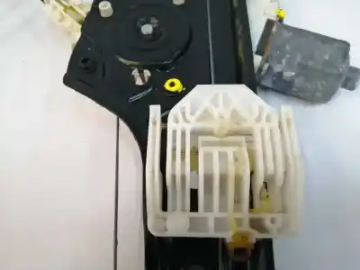 Second-hand car spare part passenger side right window regulator for bmw serie 3 touring (e91) 2.0 16v diesel oem iam references 7060266  0130822227