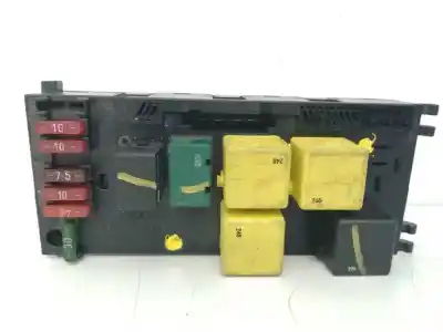 Peça sobressalente para automóvel em segunda mão caixa de fusíveis e relés por mercedes-benz clase e (w210) e 300 turbo-d (210.025) referências oem iam 0025451901