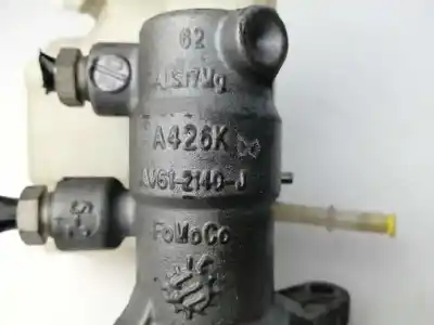Peça sobressalente para automóvel em segunda mão bomba de travões por ford focus iii 1.6 tdci referências oem iam av612140j  