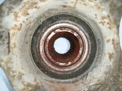 Second-hand car spare part front left knuckle for dacia duster (hs_) 1.6 16v oem iam references 8200881914  