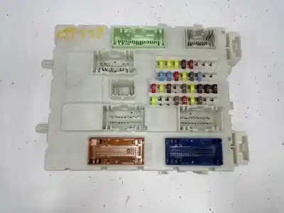 İkinci el araba yedek parçası RÖLE/SIGORTA KUTUSU için FORD FOCUS LIM. (CB8)  OEM IAM referansları F1DT14A073BF F1ET9A340AA F1ET9A340AA