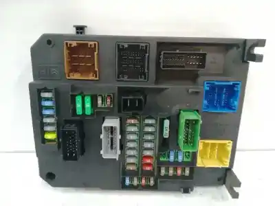 Pezzo di ricambio per auto di seconda mano scatola relè/fusibili per citroen c4 picasso ii 1.6 bluehdi 120 riferimenti oem iam 9806687980  s180204004b