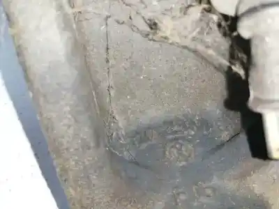 Автозапчасти б/у передняя правая кулачка за seat toledo (kg3) 1.4 tdi ссылки oem iam 6c0256a  