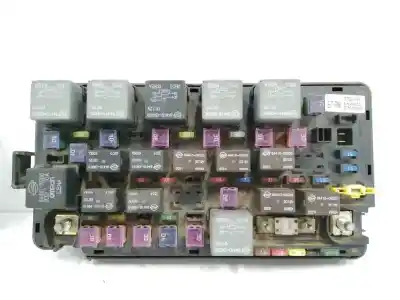 Peça sobressalente para automóvel em segunda mão caixa de fusíveis e relés por ssangyong actyon 2.0 td cat referências oem iam 8239031122  ak6479
