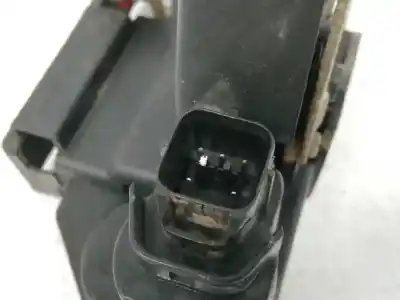 Second-hand car spare part left front door lock for ssangyong actyon 2.0 td cat oem iam references 7121009025  