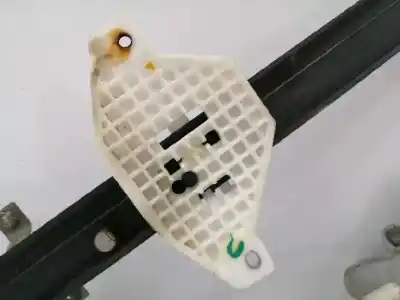 Peça sobressalente para automóvel em segunda mão elevador de vidros traseiro direito por ssangyong actyon 2.0 td cat referências oem iam 7332131001  8810021014