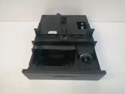 Автозапчасти б/у пепельница за porsche cayenne (typ 9pa) 4.5 v8 cat ссылки oem iam 7l5857321  7l5858329