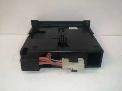 Автозапчасти б/у пепельница за porsche cayenne (typ 9pa) 4.5 v8 cat ссылки oem iam 7l5857321  7l5858329