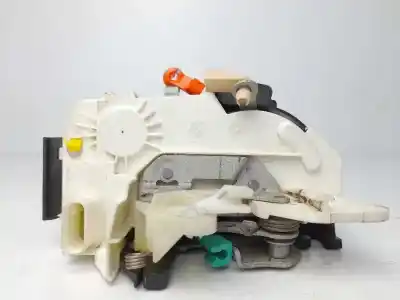 Second-hand car spare part left front door lock for dodge caliber 2.0 16v crd cat oem iam references 04589409af  