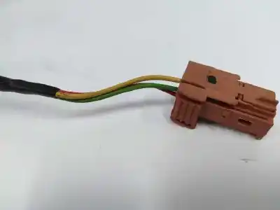 Peça sobressalente para automóvel em segunda mão espelho retrovisor esquerdo por citroen c4 cactus 1.2 vti 82 referências oem iam   3 cables