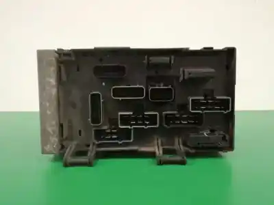 Peça sobressalente para automóvel em segunda mão caixa de fusíveis e relés por chrysler voyager (rg) 2.5 crd se grand voyager referências oem iam 04727558ac