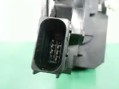 Second-hand car spare part front right door lock for opel corsa e selective oem iam references 13431840  