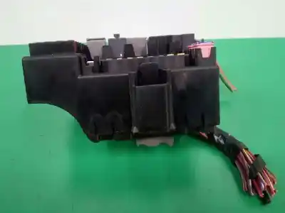 Second-hand car spare part fuse box unit for opel corsa e selective oem iam references 2b0z4010f  