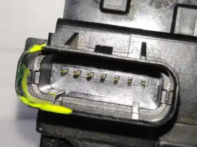 Pezzo di ricambio per auto di seconda mano serratura porta posteriore destra per kia cee´d 1.4 cat riferimenti oem iam 814201h000  