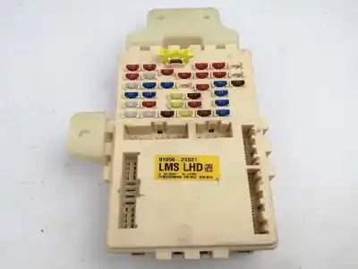 Peça sobressalente para automóvel em segunda mão caixa de fusíveis e relés por hyundai ix35 (lm, el, elh) 1.7 crdi referências oem iam 919502s521