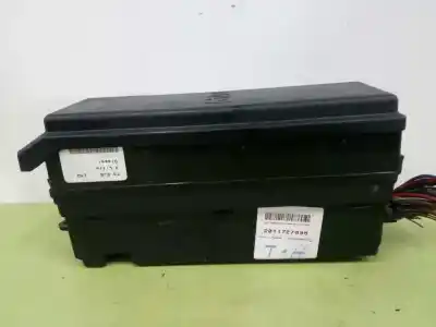 Pièce détachée automobile d'occasion BOÎTES À FUSIBLES pour LAND ROVER DISCOVERY 4  Références OEM IAM CH2214290KB  